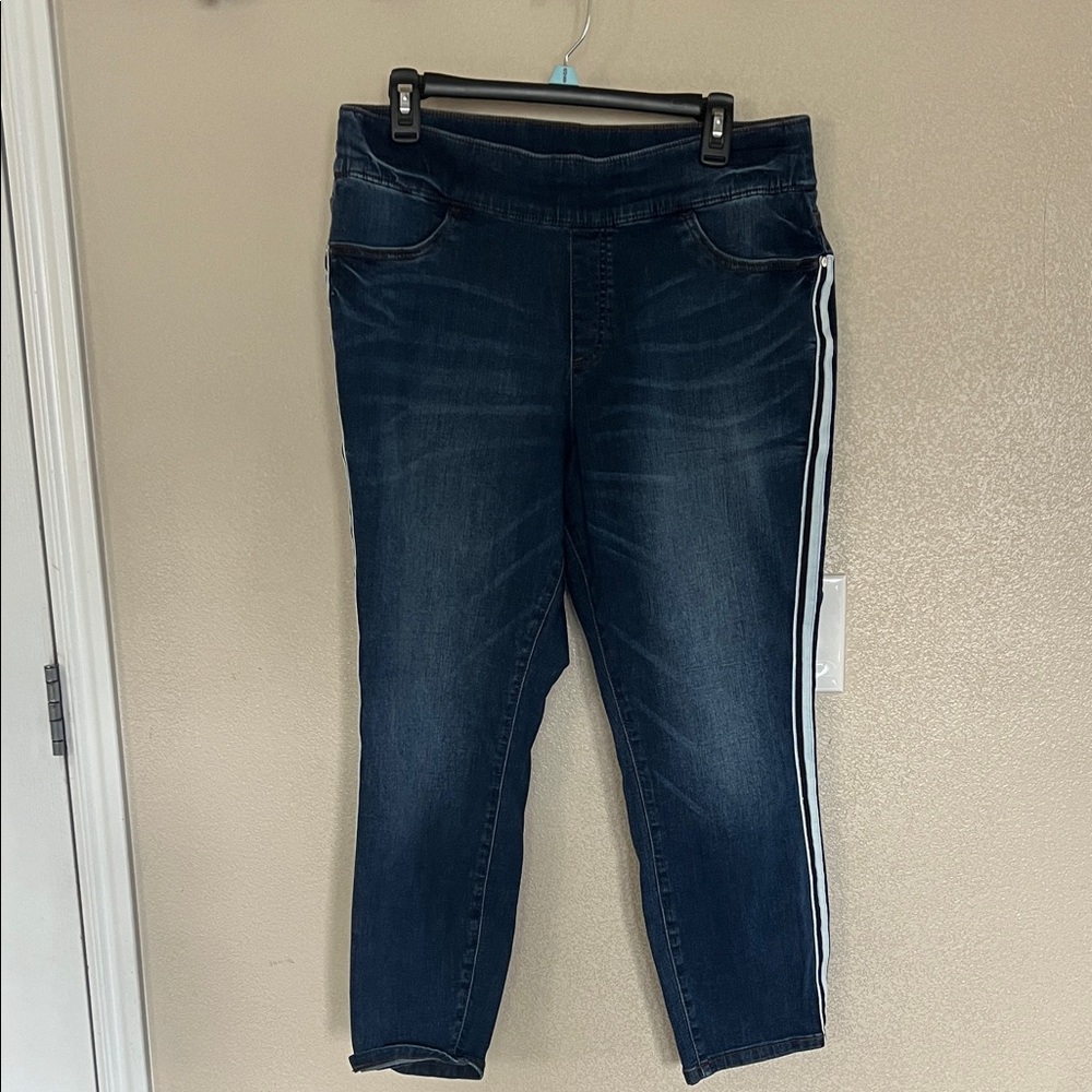 Simply Vera Vera Wang Dark Blue Cropped Jeans with White Side Stripe